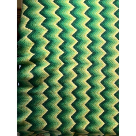 Vintage Man’s made Granny Blanket Chevron Style Crochet Afghan 40x64Inches - Picture 2 of 4